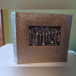 NEW Sparkly Gold Photo Album Book by Rowhouse - Holds 200 6x4 Photos
$5